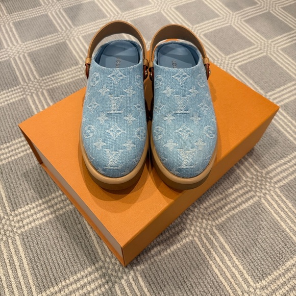 Louis Vuitton Aspen Platform Clogs with  Strap 38 - Picture 14 of 16